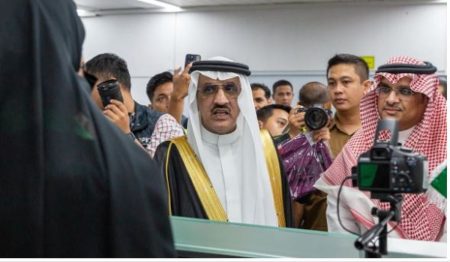 سفير المملكة لدى إندونيسيا: مبادرة «طريق مكة» تقدم تسهيلات لضيوف الرحمن