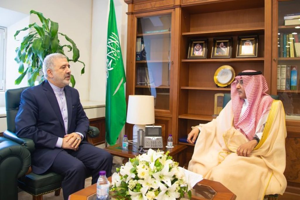 «الساطي» يناقش مع السفير الإيراني بالمملكة الموضوعات ذات الاهتمام المشترك