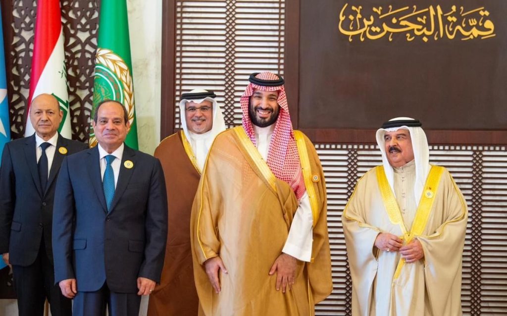 بالصور.. ولي العهد يلتقي عددا من القادة العرب على هامش قمة البحرين