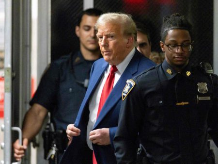 قاض أميركي يغرم ترامب لازدرائه المحكمة ويهدده بالسجن إذا لم يرتدع