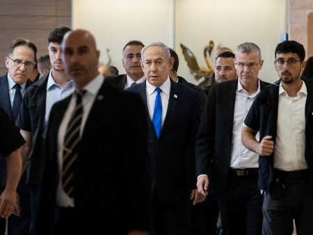 صحيفتان إسرائيليتان: نتنياهو يقودنا للكارثة ولم يبذل جهدا لتجنب ملاحقته