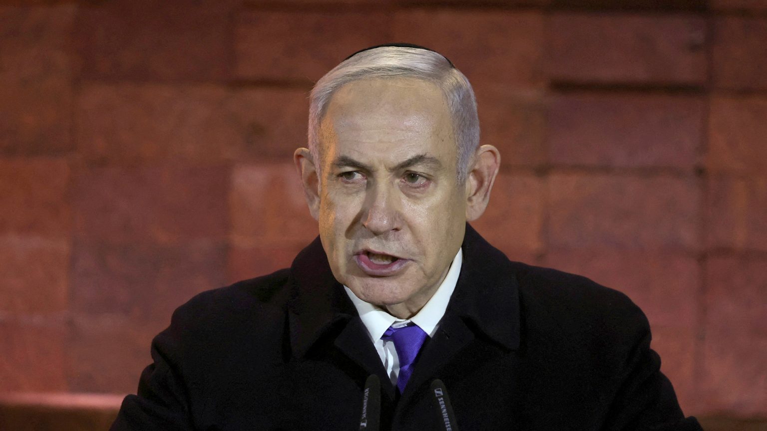 إعلام إسرائيلي: صدور مذكرات اعتقال دولية بحق نتنياهو وغالانت مفروغ منه وقادة آخرون في الطريق