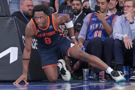 تم استبعاد أو جي أنونوبي، لاعب نيويورك نيكس، من المشاركة في اللقاء رقم ٧ بسبب إصابته في العضلة الخلفية.