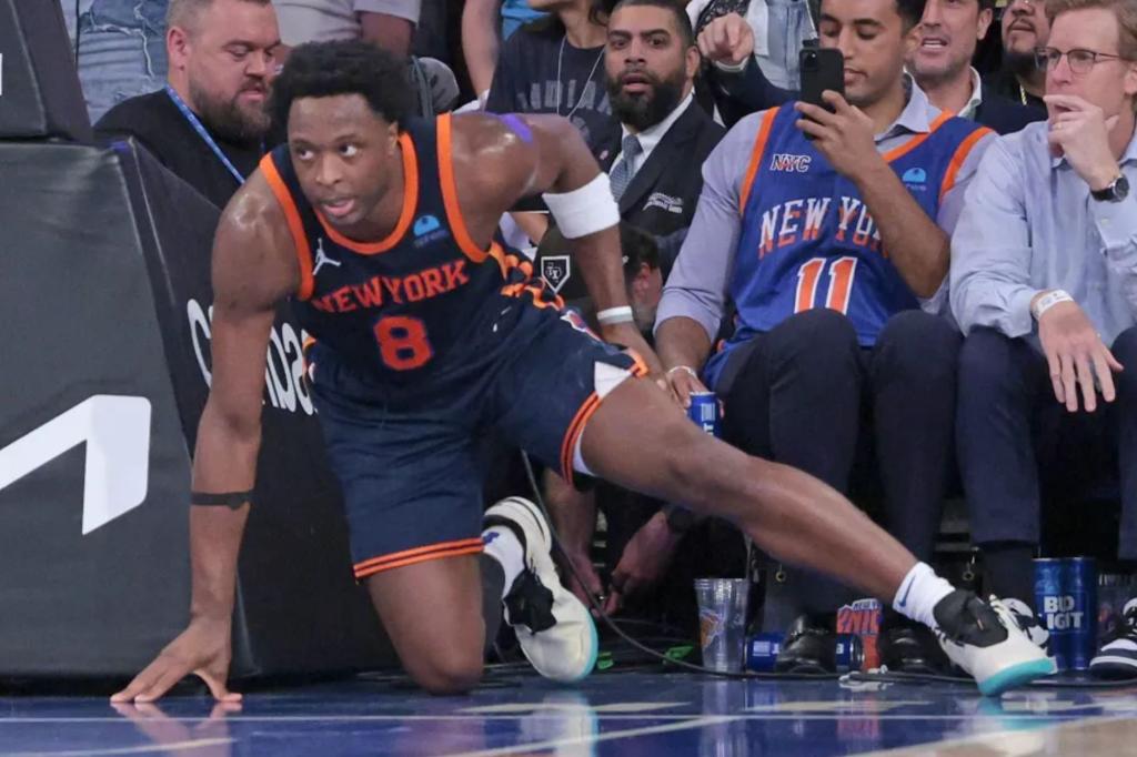 تم استبعاد أو جي أنونوبي، لاعب نيويورك نيكس، من المشاركة في اللقاء رقم ٧ بسبب إصابته في العضلة الخلفية.