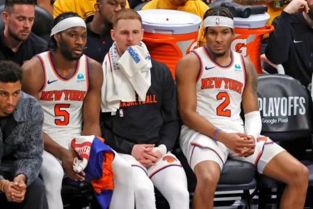 نيويورك نيكس: دونتي ديفينتشينزو ومايلز ماكبرايد يعانيان بعد أداء قوي في الشوط الأول