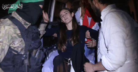 قيادي بحماس للجزيرة: نتنياهو يعطل المفاوضات ولا اتفاق بدون وقف الحرب