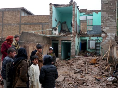 مئات القتلى ونزوح عشرات الآلاف في فيضانات أفغانستان وكينيا والبرازيل