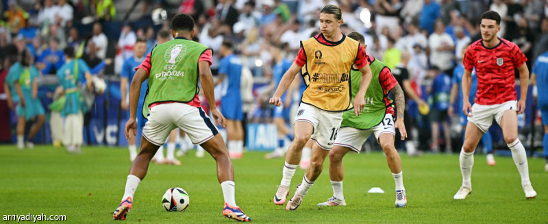 بعد موجة انتقادات.. أرنولد خارج تشكيل إنجلترا