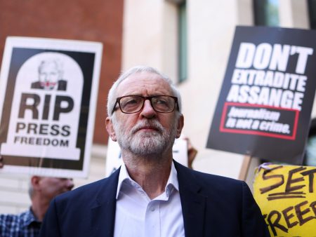 دعَم فلسطين وخذل سوريا ويريد قيادة بريطانيا.. معركة جيريمي كوربن الأخيرة