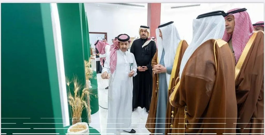 وزير البيئة يُدشِّن 3 أصناف عالية الإنتاجية من القمح تتناسب مع الظروف البيئية للمملكة