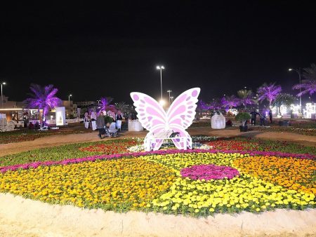 أكثر من 80 ألف زائرٍ في مهرجان الزهور الرابع بالواجهة البحرية بالقطيف