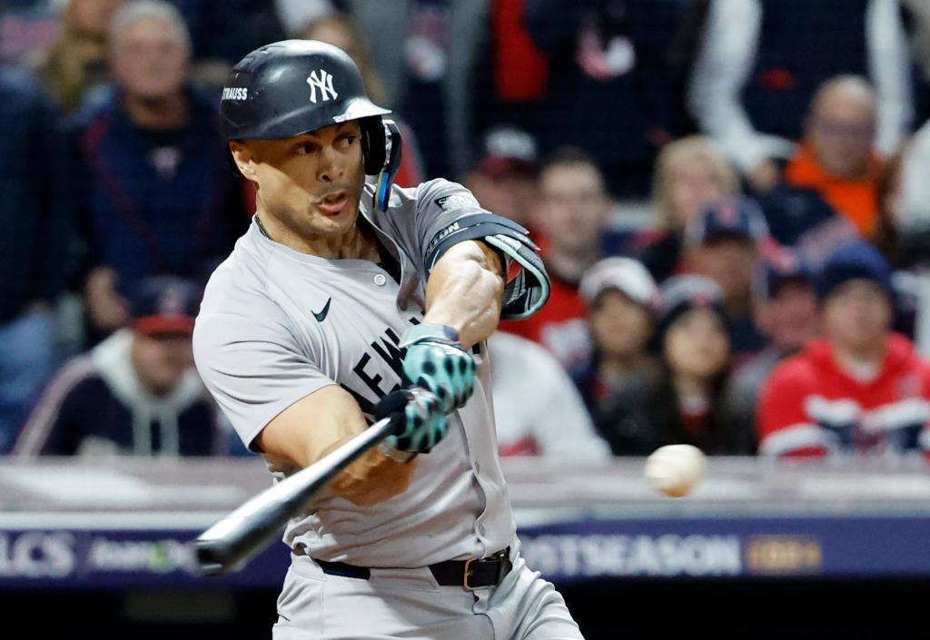 rewrite this title in Arabic Giancarlo Stanton’s Opening Day availability uncertain in potential Yankees concern