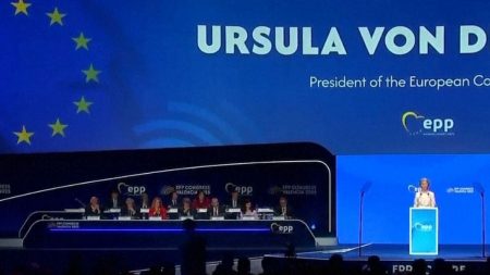rewrite this title in Arabic Day one of the EPP Congress in Valencia wraps up: Key takeaways