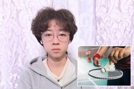 rewrite this title in Arabic Badminton deserves more than a shrug from colleges