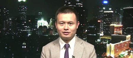 باحث اقتصادي: رسوم ترامب الجمركية قد تؤدي إلى صدمات كبيرة على نظام التجارة العالمية