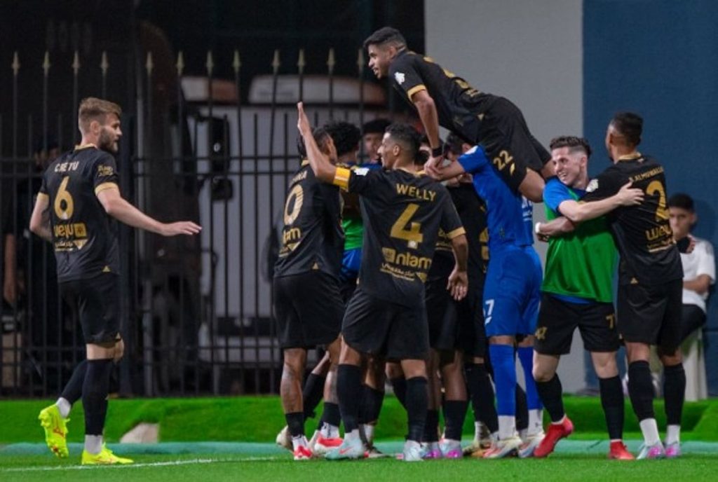 الوحدة يحقق فوزًا ثمينًا على التعاون