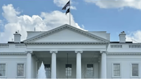 البيت الأبيض: فريق التفاوض التجاري عقد اجتماعات مع 34 دولة