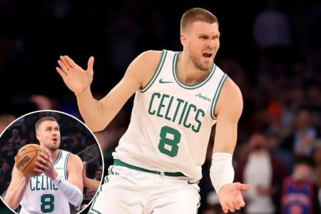 rewrite this title in Arabic Kristaps Porzingis gives Knicks bitter reminder of what they’re missing