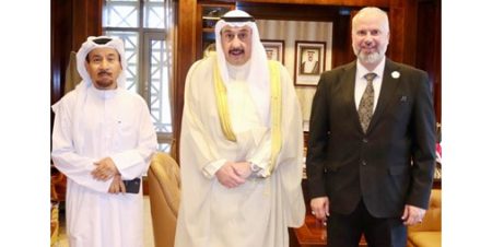 فيصل الحمود يحصد تكريم اتحاد الجامعات الدولي تقديراً لريادته العلمية وتحفيزه للطاقات الشبابية