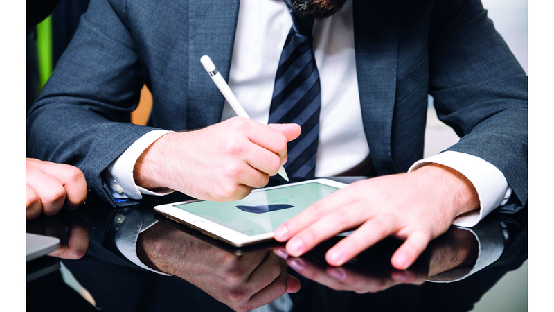 فتح الحسابات المصرفية للزوار وتوكيلات غير المقيمين بـ «التصديق الإلكتروني»