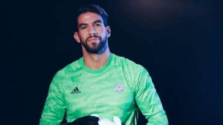 إكرامي يهاجم قرارات «ديربي القاهرة»: تدليس واعٍ ولوائح مرتعشة