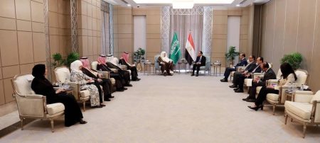 آل الشيخ يلتقي رئيس مجلس الوزراء المصري