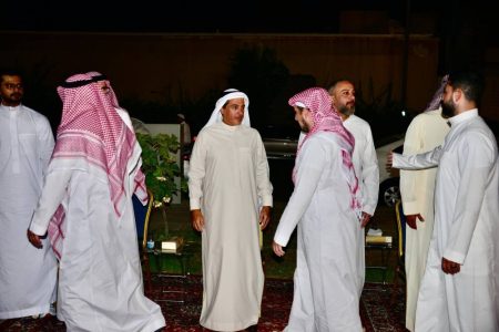 آل قنديل يتلقون التعازي في فقيدهم