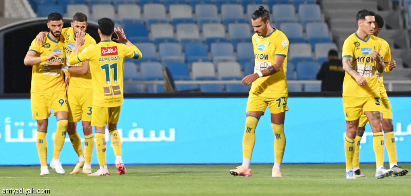 برباعية الرياض.. العروبة يبتعد عن مراكز الهبوط