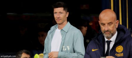 برشلونة يسترد ليفاندوفسكي قبل الإنتر