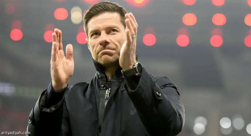 ألونسو يخلف أنشيلوتي.. وسولاري يظهر أمام الهلال