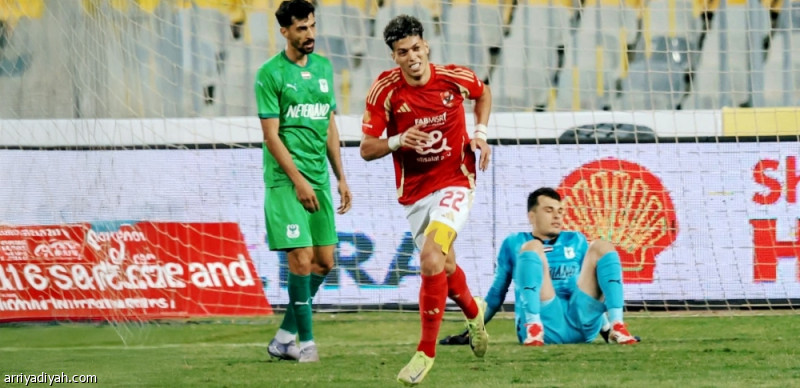 الأهلي يقسو على المصري برباعية