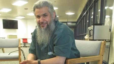 بعد اعتقال 19سنة في الولايات المتحدة والإفراج عنه مؤخراً.. من هو حميدان التركي؟