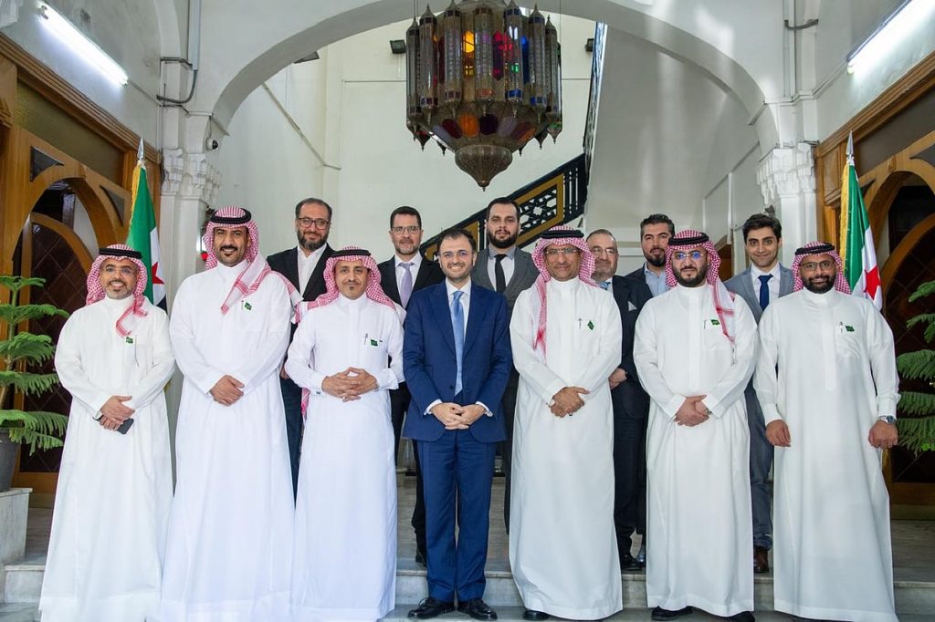 "قو للاتصالات" توقّع مذكرة تعاون مع وزارة الاتصالات السورية لتسريع التحول الرقمي وتمكين الذكاء الاصطناعي في سوريا