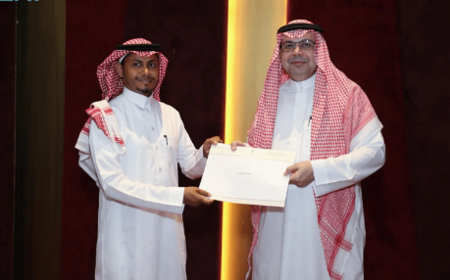 سفير المملكة لدى كوت ديفوار يُكرّم المشاركين في فريق مبادرة "طريق مكة"