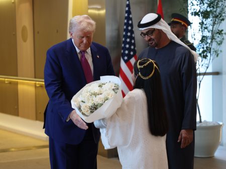 ترامب يصل الإمارات في ختام جولته الخليجية