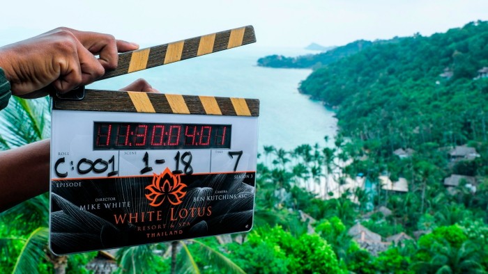 rewrite this title in Arabic ‘It’s just crazy’: Donald Trump’s push to make Hollywood great again