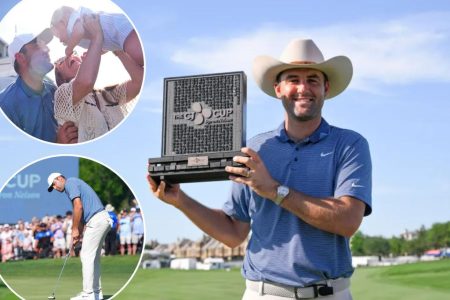 rewrite this title in Arabic Scottie Scheffler ties PGA Tour’s 72-hole scoring record with dominant CJ Cup win