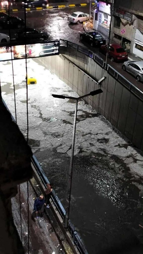 عواصف وأمطار غزيرة في الإسكندرية.. الأرصاد تحذر من الساعات المقبلة