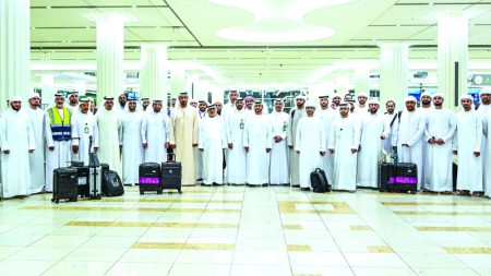 85 حاجاً من موظفي حكومة دبي يغادرون إلى الأراضي المقدسة