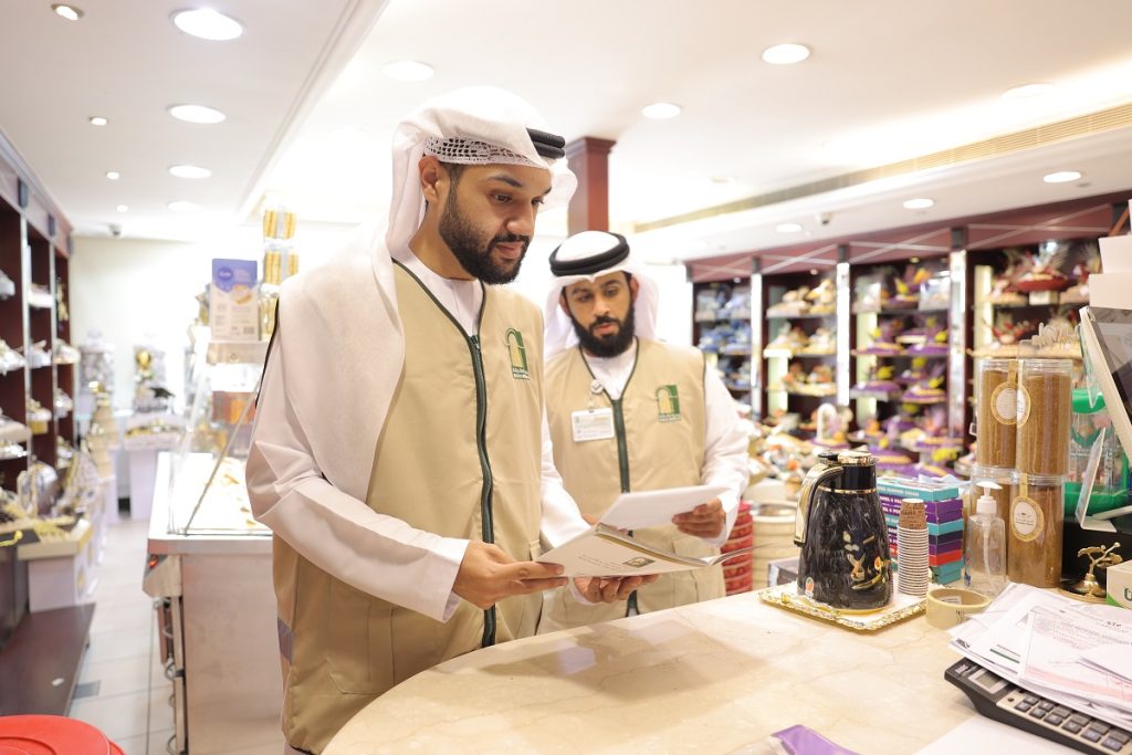 28 طبيباً ومساعداً بيطرياً لفحص الأضاحي بالشارقة.. و150 مفتشاً على “المنشآت الغذائية” والصالونات