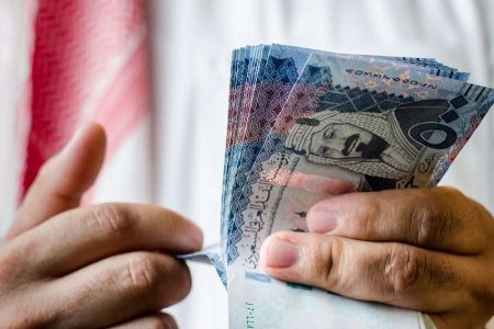 استقرار سعر الريال السعودي أمام الجنيه المصري رغم عطلة البنوك