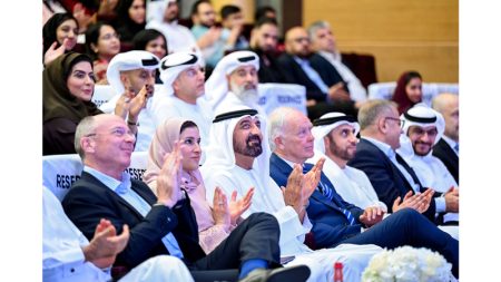 أحمد بن سعيد: «مجموعة الإمارات» تحفّز التقدّم في الذكاء الاصطناعي وتسريع التحول الرقمي