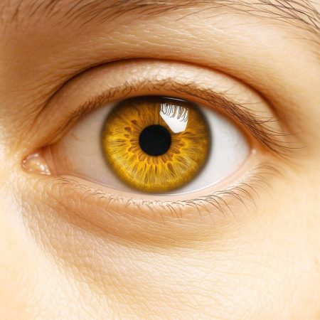 تقنية تعيد الأمل في استعادة البصر عبر جزيئات نانوية