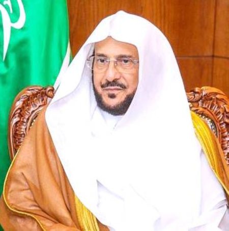 آل الشيخ لـ«عكاظ»: المتطرفون مكثوا عقوداً يبيضون ويفرخون.. والسعوديون تصدوا لهم بالمنهج المعتدل