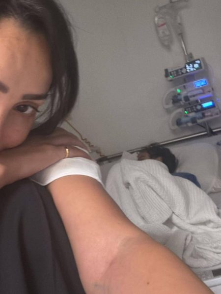 نقل نجل تامر حسني إلى المستشفى.. ووالدته تناشد الجمهور الدعاء