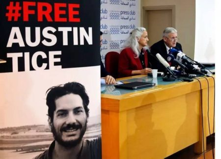 أين اختفى الصحفي الأمريكي أوستن تايس في دمشق؟