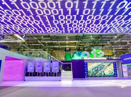 ابتكارات stc الذكية تصاحب ضيوف الرحمن عبر إنترنت الأشياء والخيمة الذكية