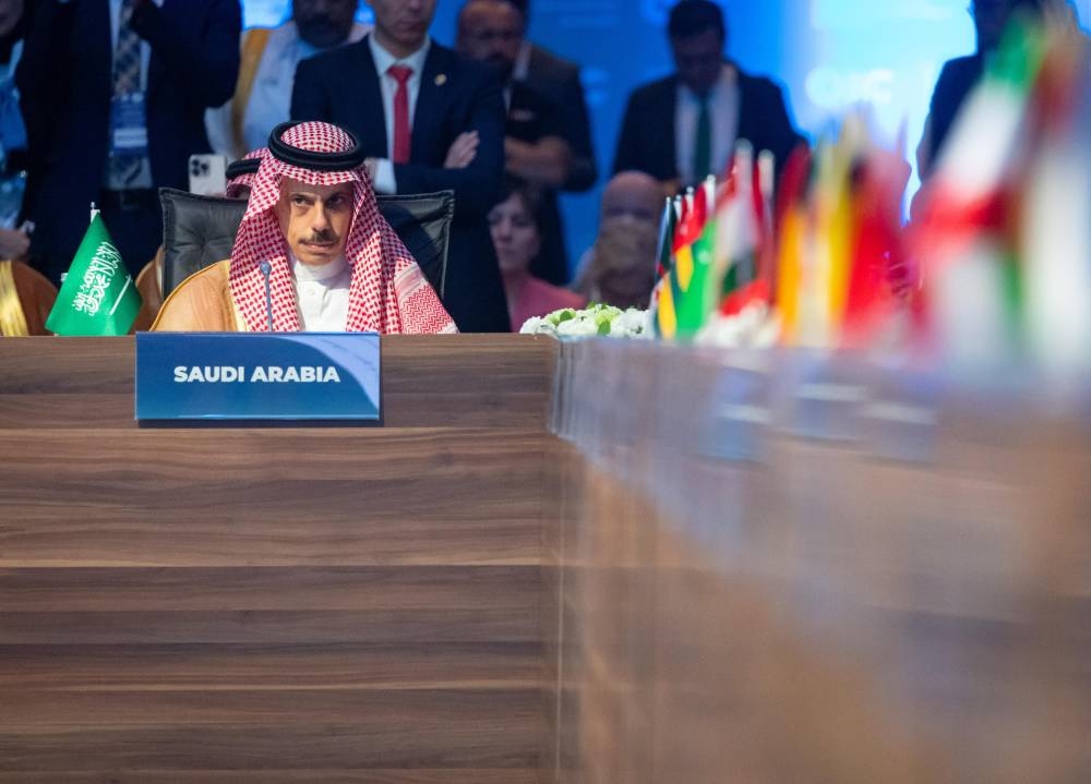 وزير الخارجية: الاعتداءات الإسرائيلية على إيران مخالفة للقوانين الدولية وتهدد أمن المنطقة