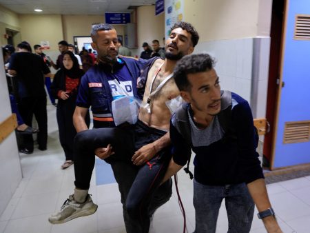 الاحتلال يمنع الإسعاف من الوصول لموقع “مجزرة المساعدات”