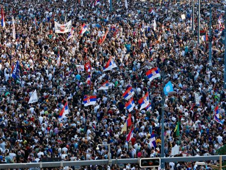 مظاهرات تطالب بإسقاط الرئيس الصربي بشبهة فساد